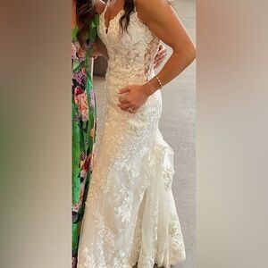 Allure Bridal gown - cleaned and boxed. Item # AB8089